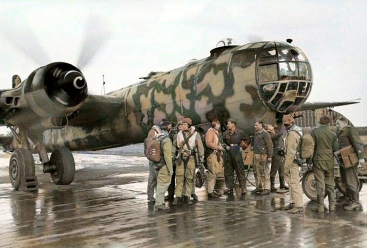 A German Heinkel He 177 heavy bomber of Kampfgeschwader 40 at Bordeaux–Mérignac Airport, Franc...jpg