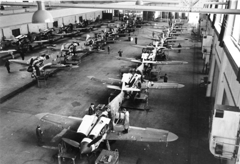 ASSEMBLY LINE  BF109 G6 AIRCRAFT FACTORY.jpg