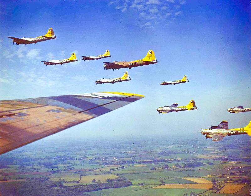 B-17G Flying Fortress' of the 447th  bg.jpg