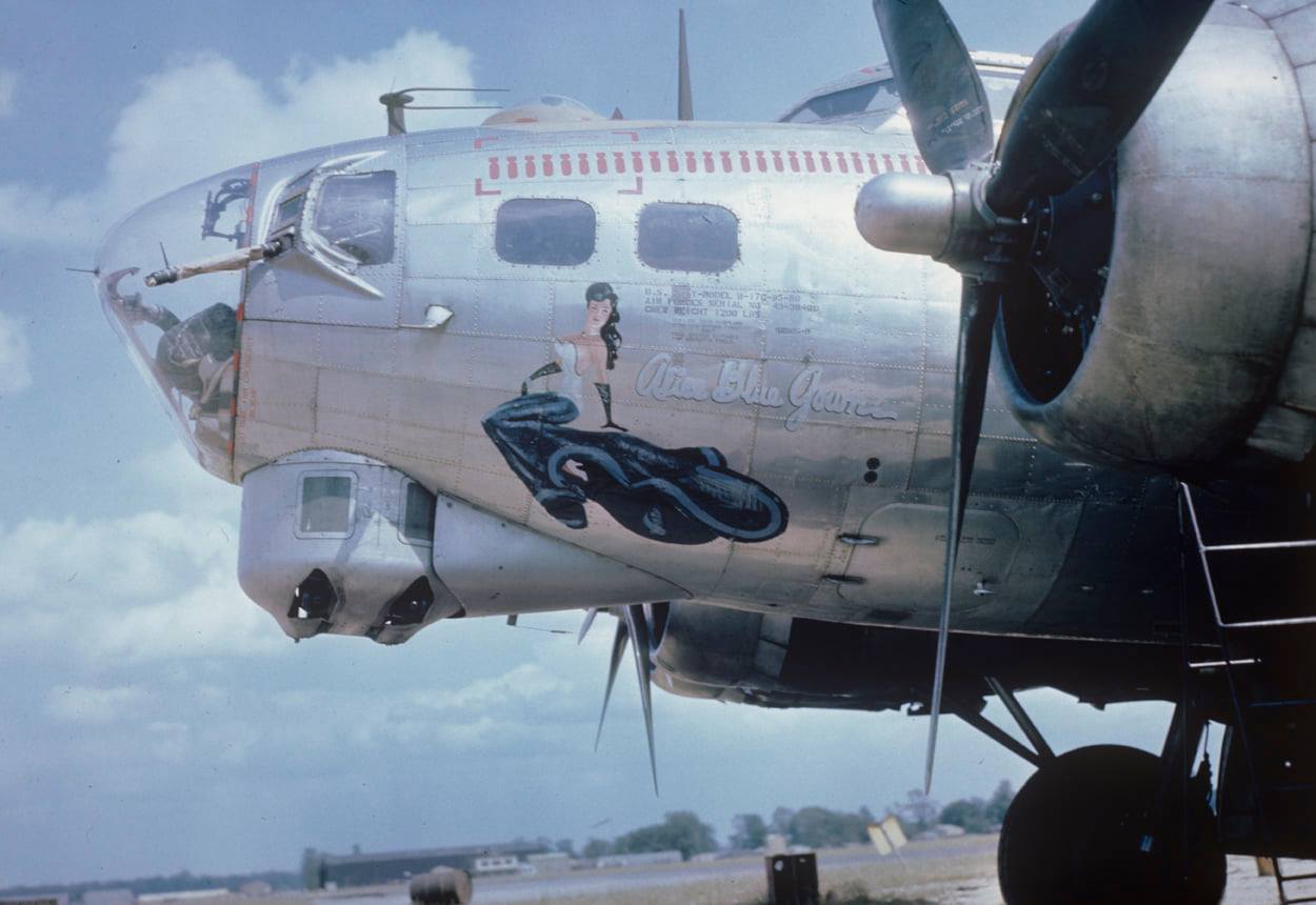 B17 43-38400 Alice Blue Gown 490th Bomb Group.jpg