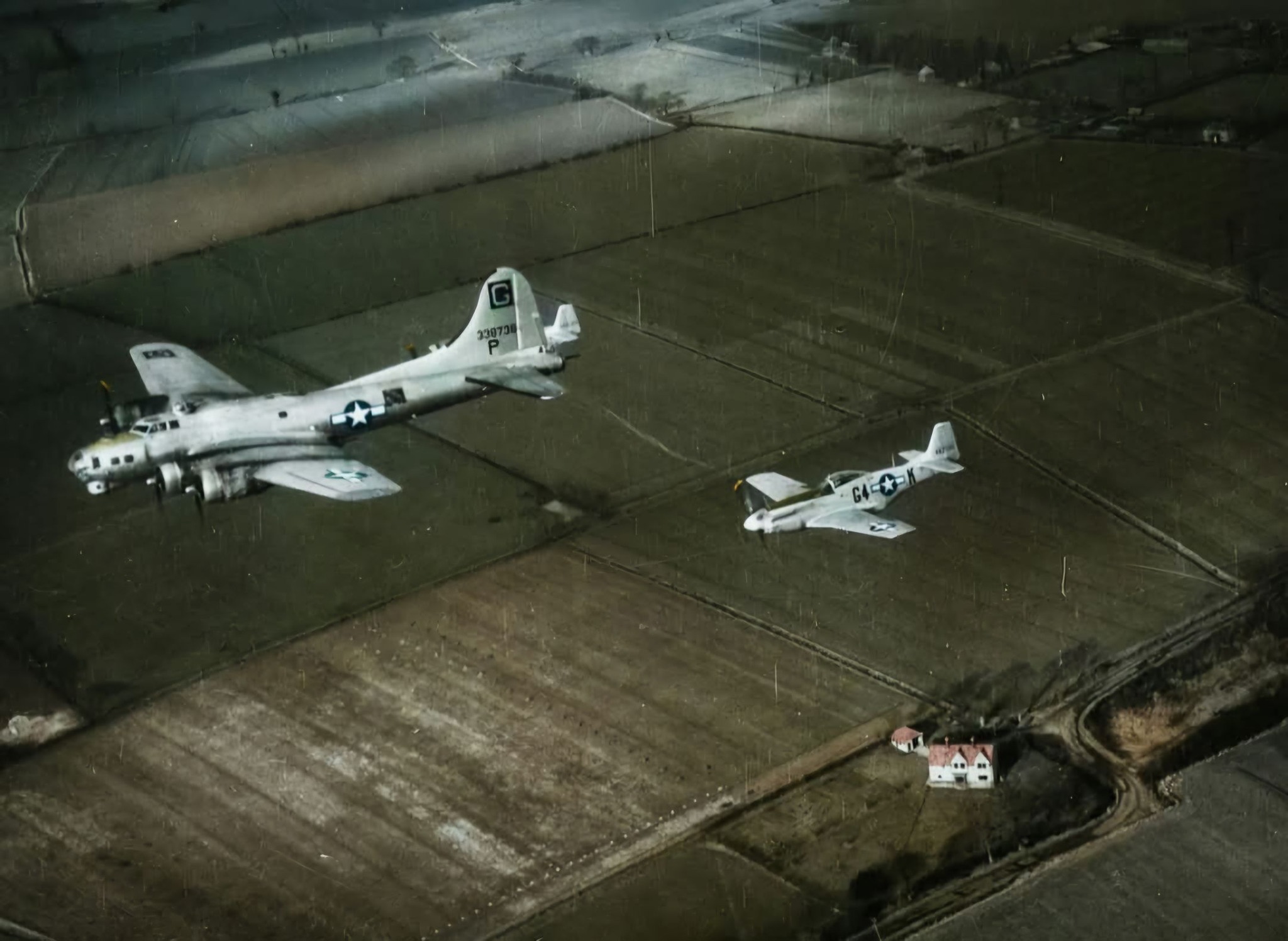 b17  vs little friends.jpg