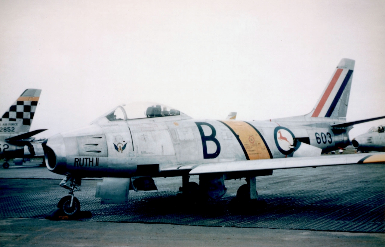 F-86F_2_Sqn_SAAF_in_Japan_1953.jpg