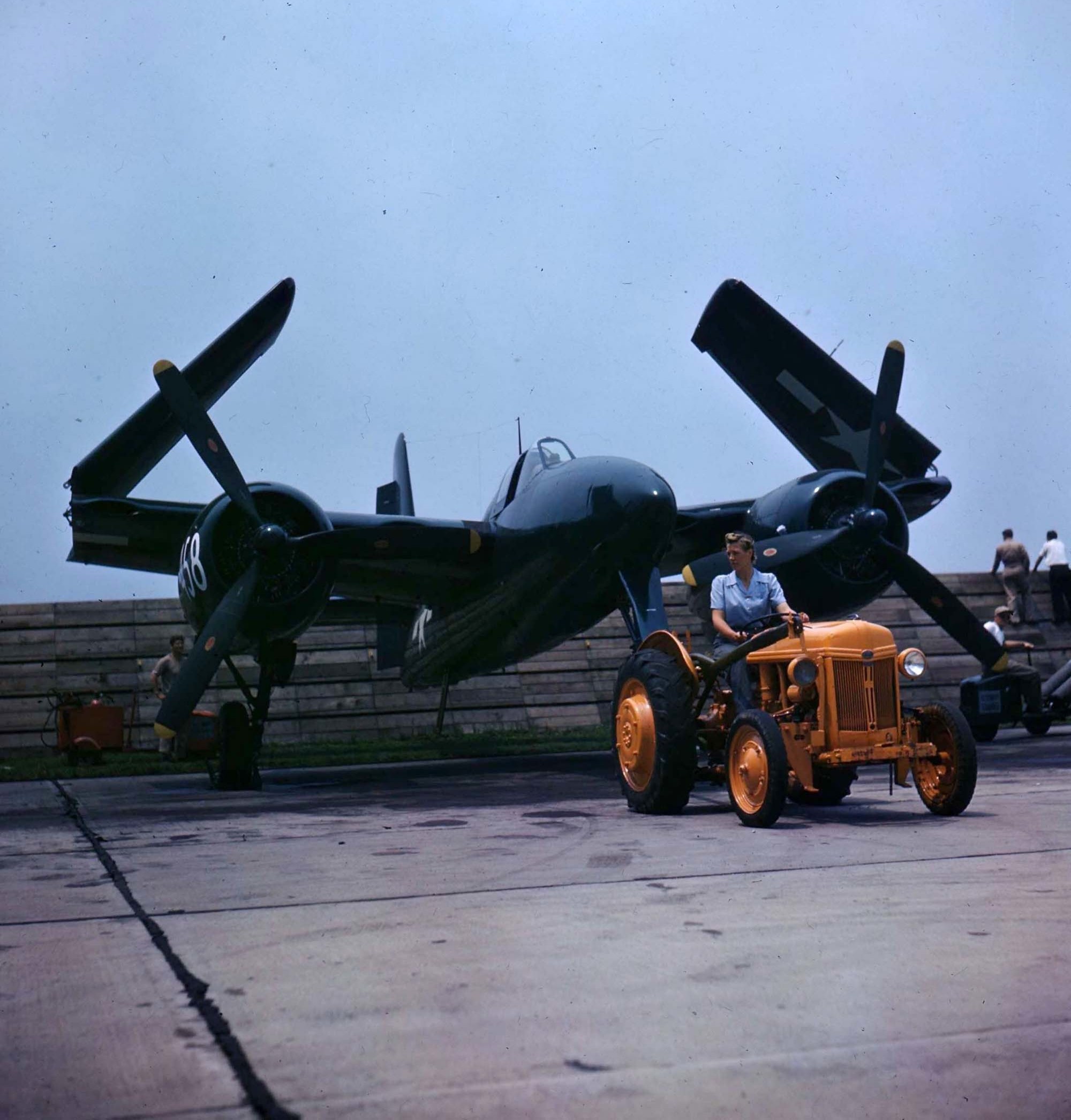 F7F-3_80458_4~2.jpg