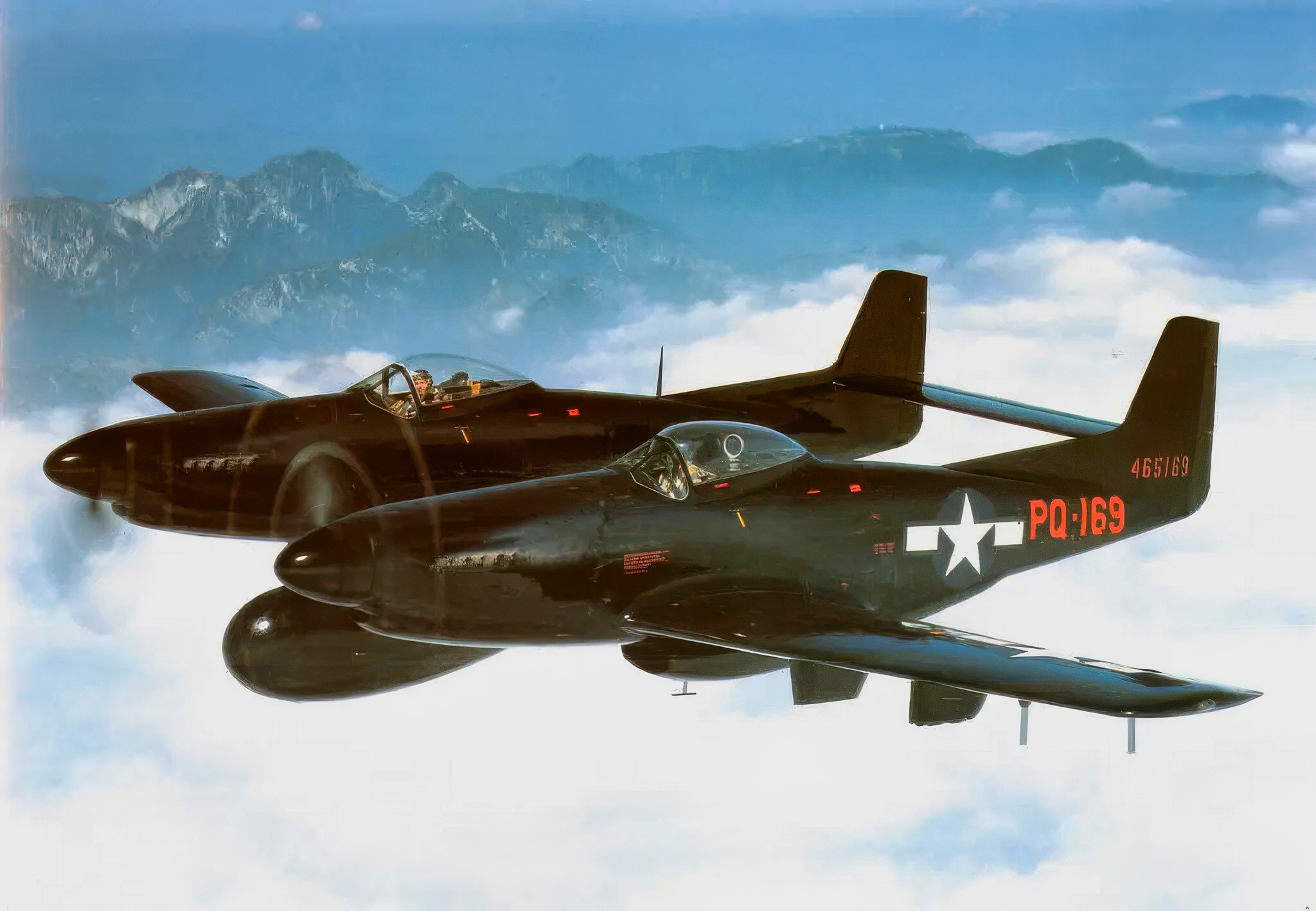 North American F-82 Twin Mustang.jpg