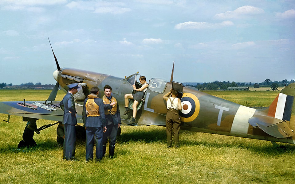 Spitfire MKVa in May, 1941.jpg