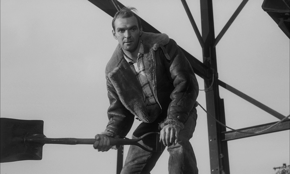 Stanley Baker - Hell Drivers (1957) gravel.png