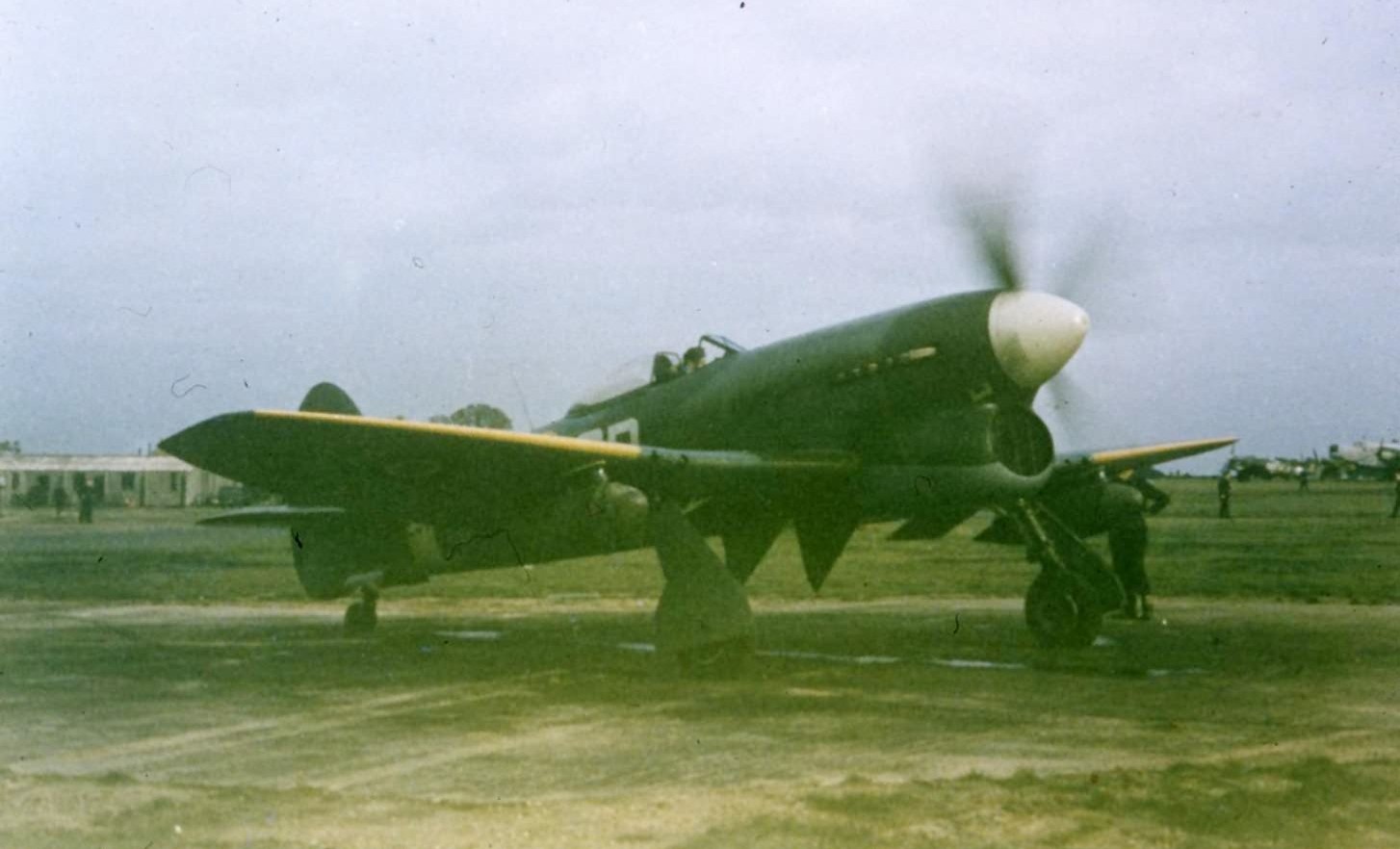 Tempest_Mk_V_Bradwell_Bay_oct44~2.jpg