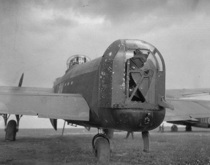 The wrecked rear turret of Avro Lancaster B Mark I of No. 57 Squadron RAF at Scampton, Lincoln...jpg