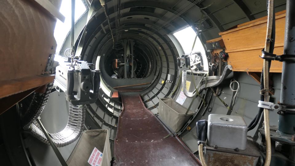 WAISTGUNNER PLACE  SALLY B.jpg